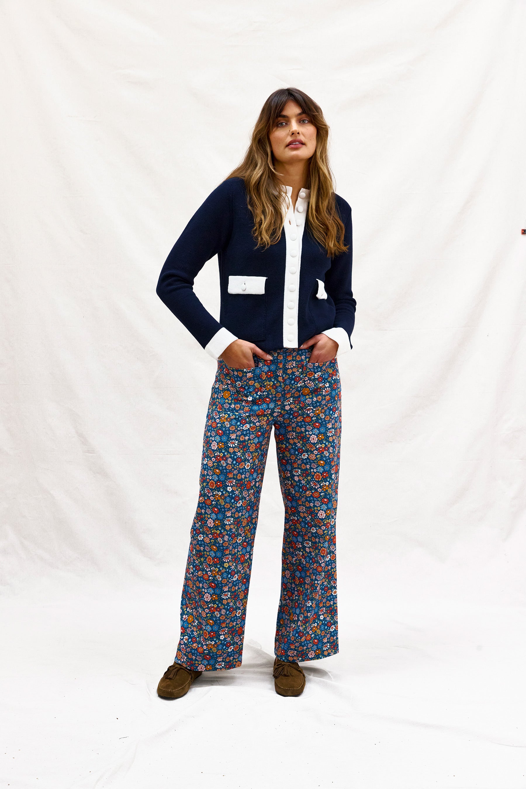 HAREBELLS & HEARTSEASE. Pant.