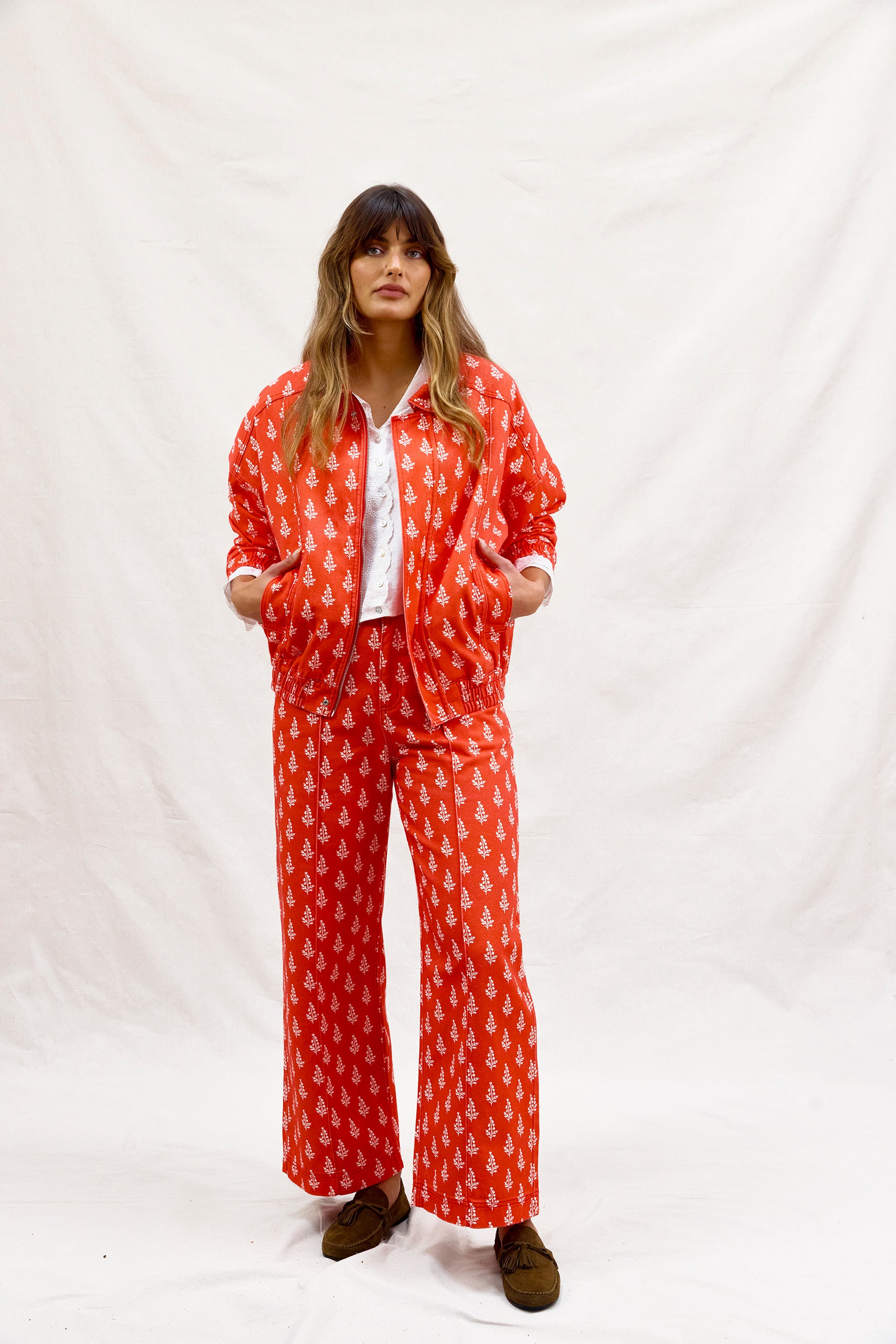 HIGH ON A HILL. Bomber.