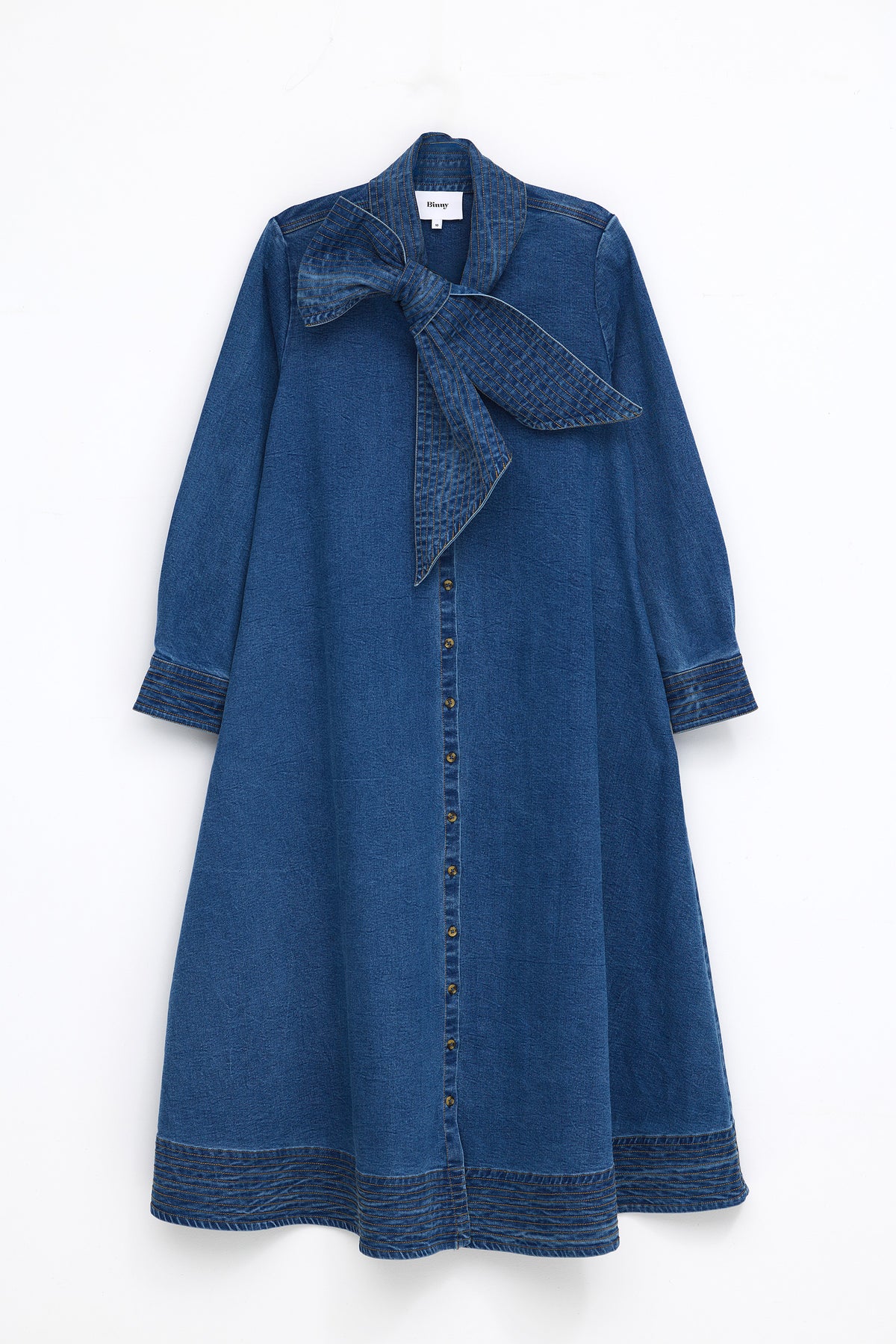 GET YOUR KICKS IN ST MORITZ. Dress.