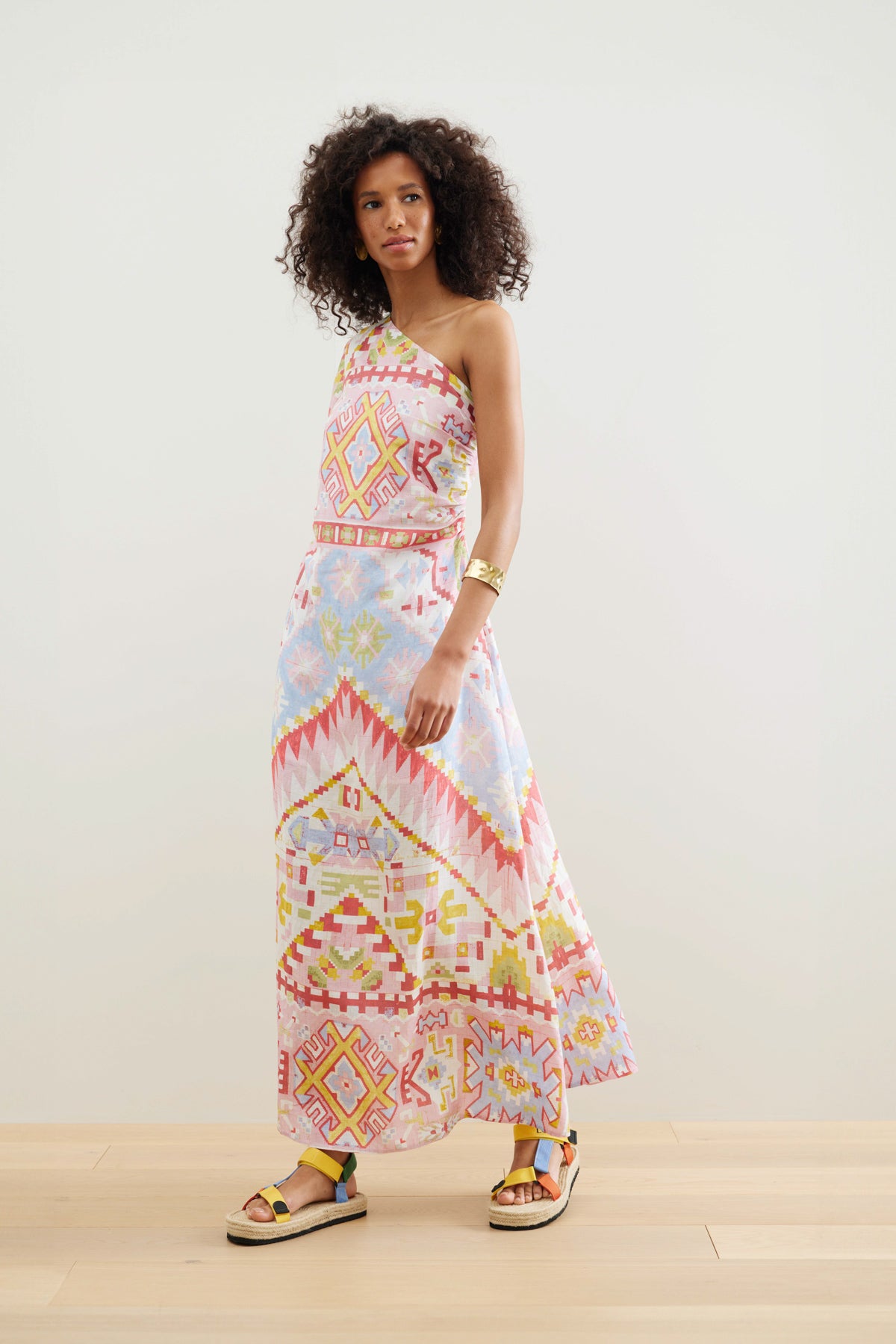 JAMU JAMU. LAST ONE! SIZE 6.