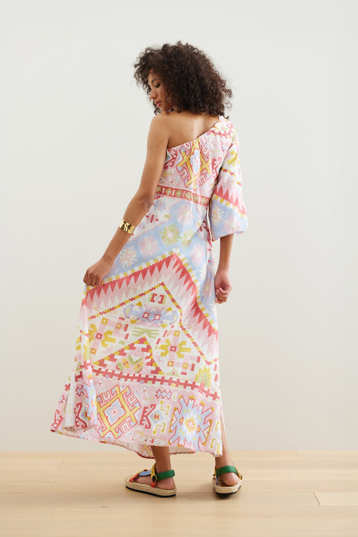 JAMU JAMU. LAST ONE! SIZE 6.