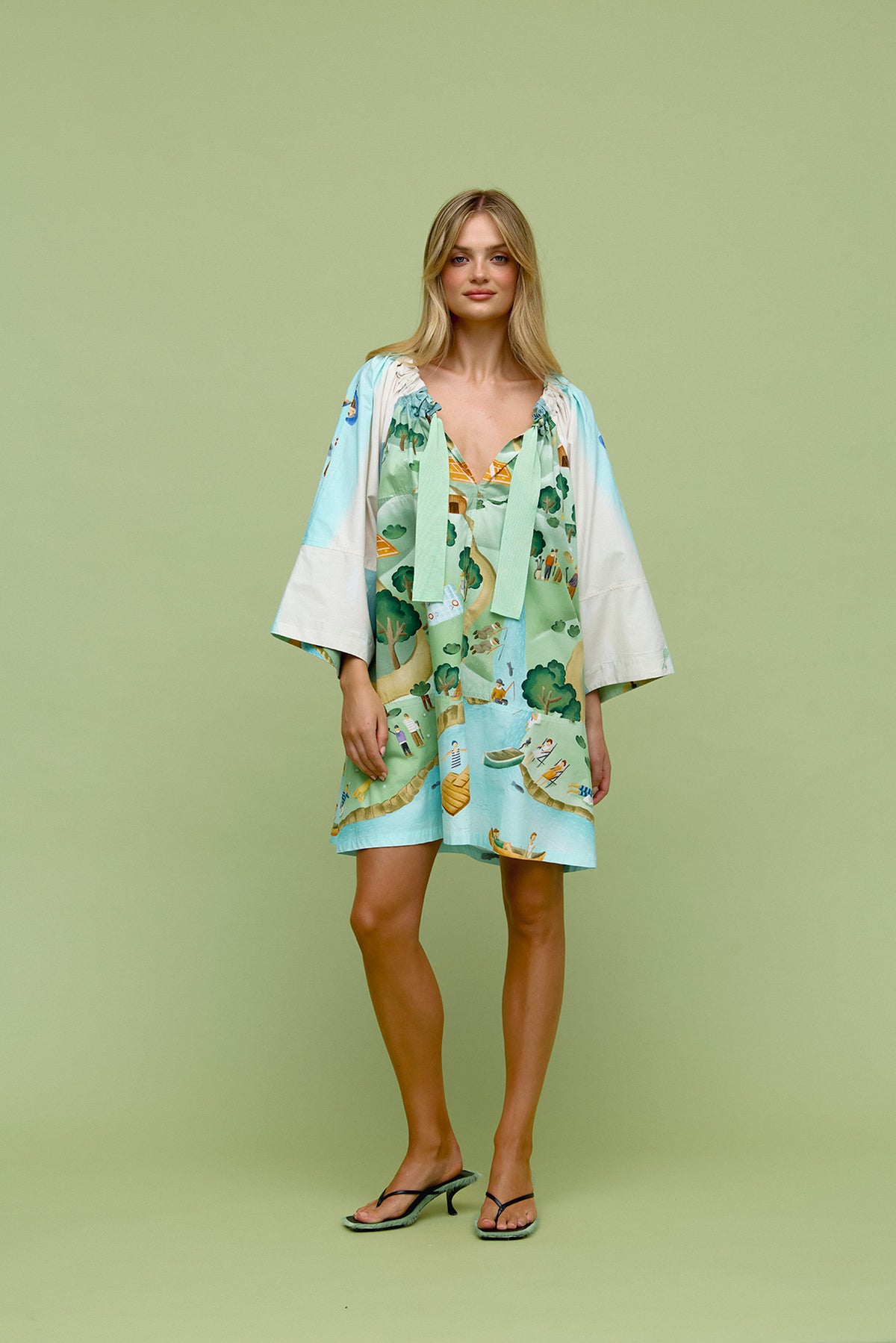 FAIRWAY TO HEAVEN. Dress.