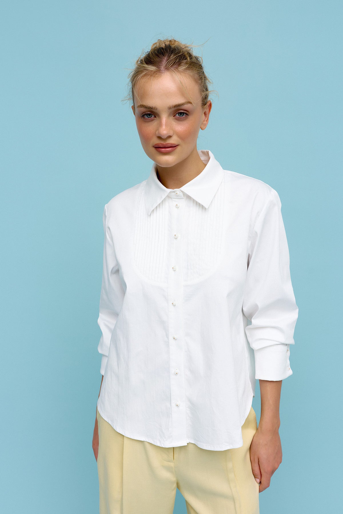 PLEATS. Top.