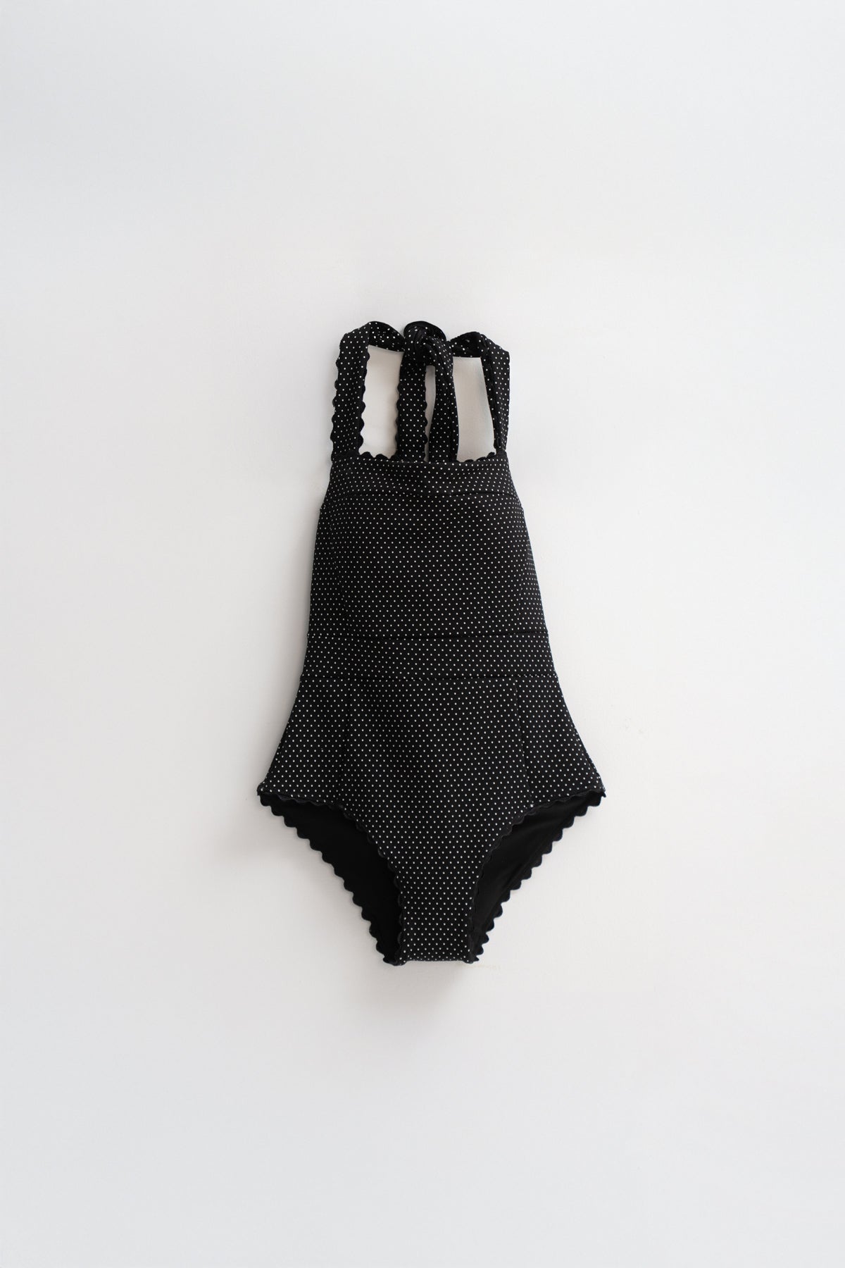 OYSTER. BLACK PEARL.