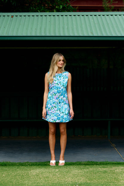 GREENSKEEPER. Dress.