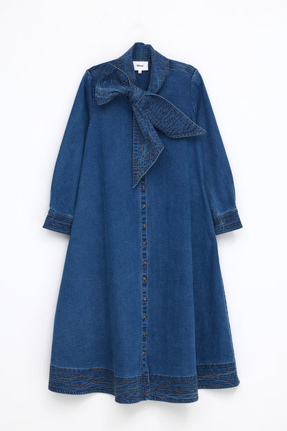 GET YOUR KICKS IN ST MORITZ. Dress.