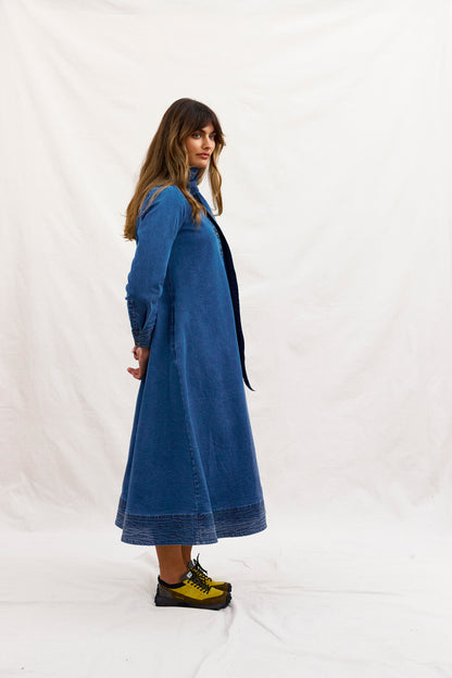 GET YOUR KICKS IN ST MORITZ. Dress.