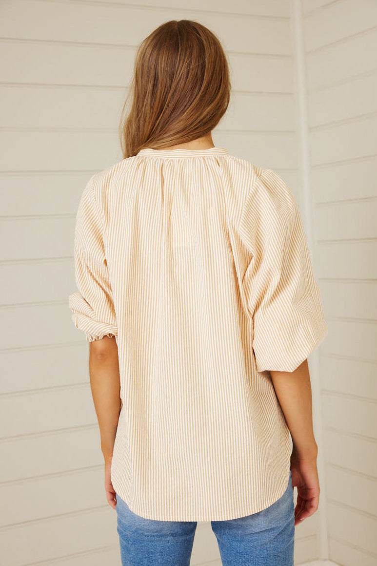 THE COTTAGE Yellow & White.<br>Top.