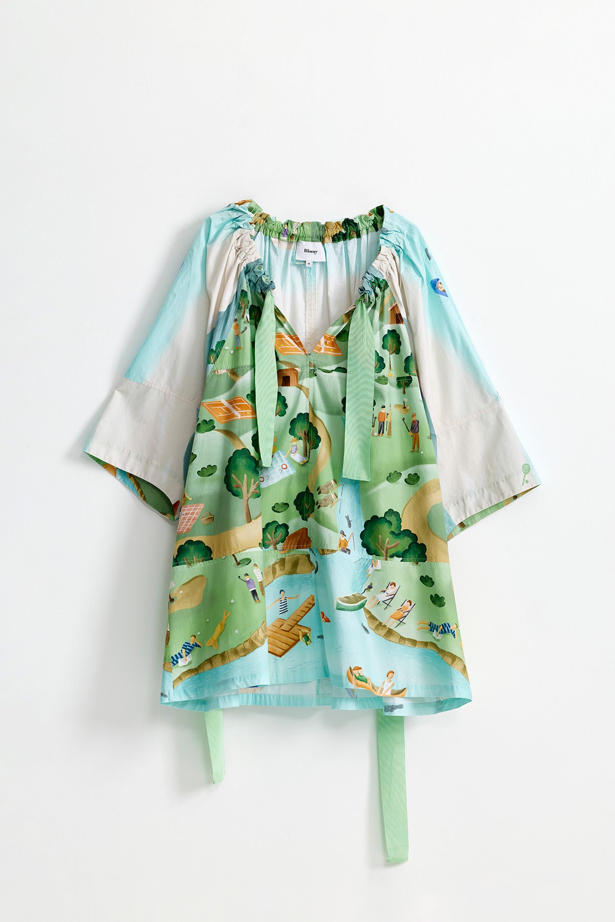 FAIRWAY TO HEAVEN. Dress.