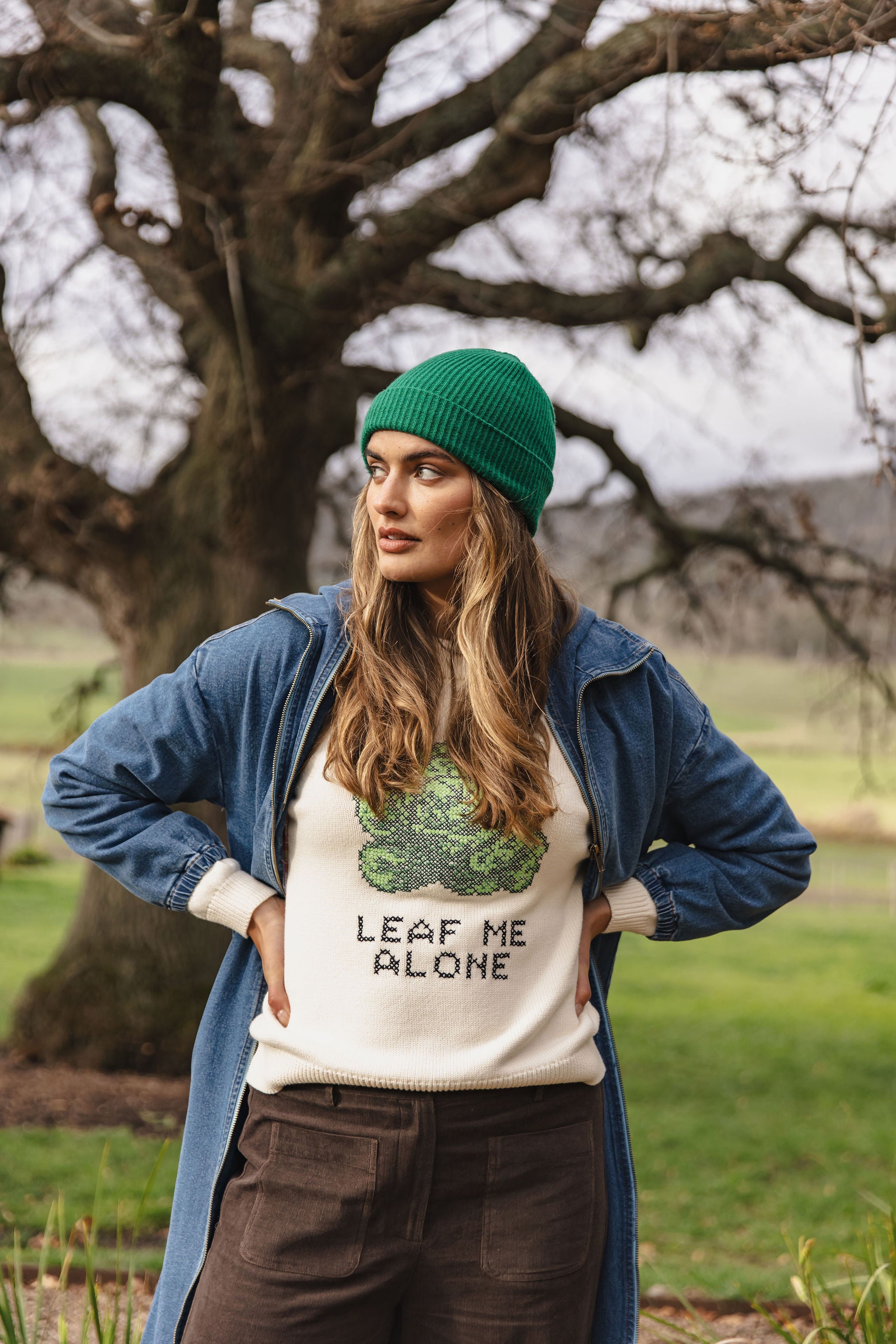 LEAF ME ALONE. Jumper.