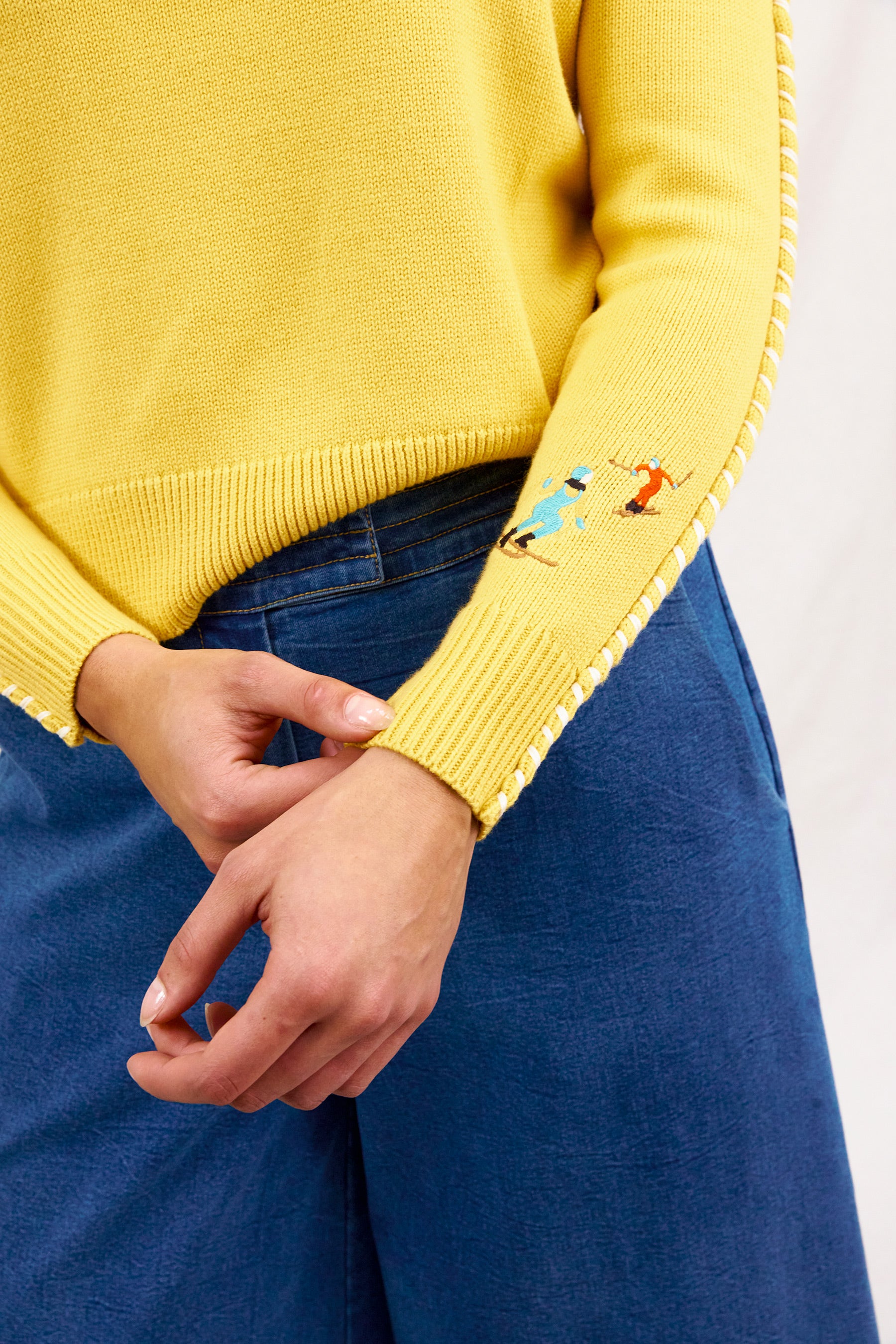STEAMBOAT. Sweater.