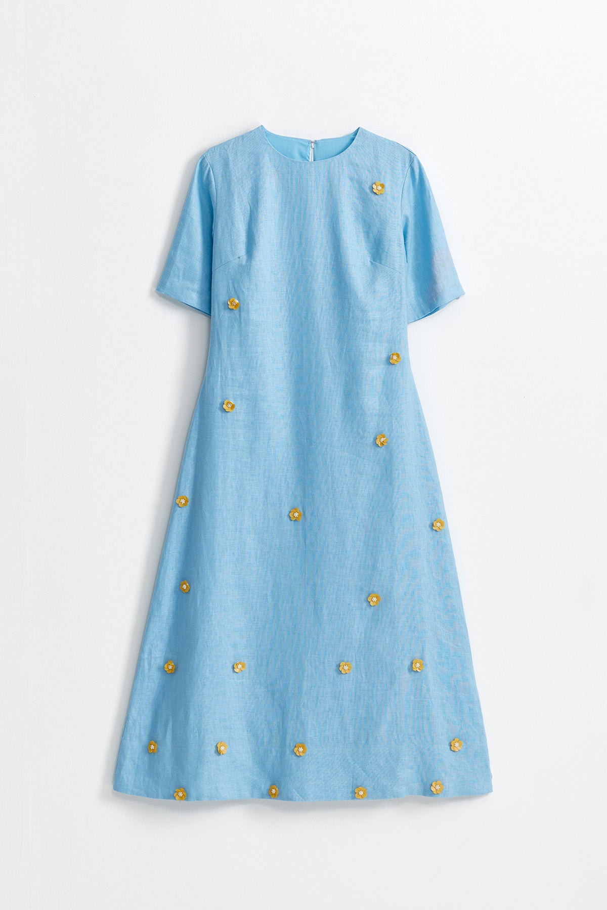 ADVANTAGE. Dress.