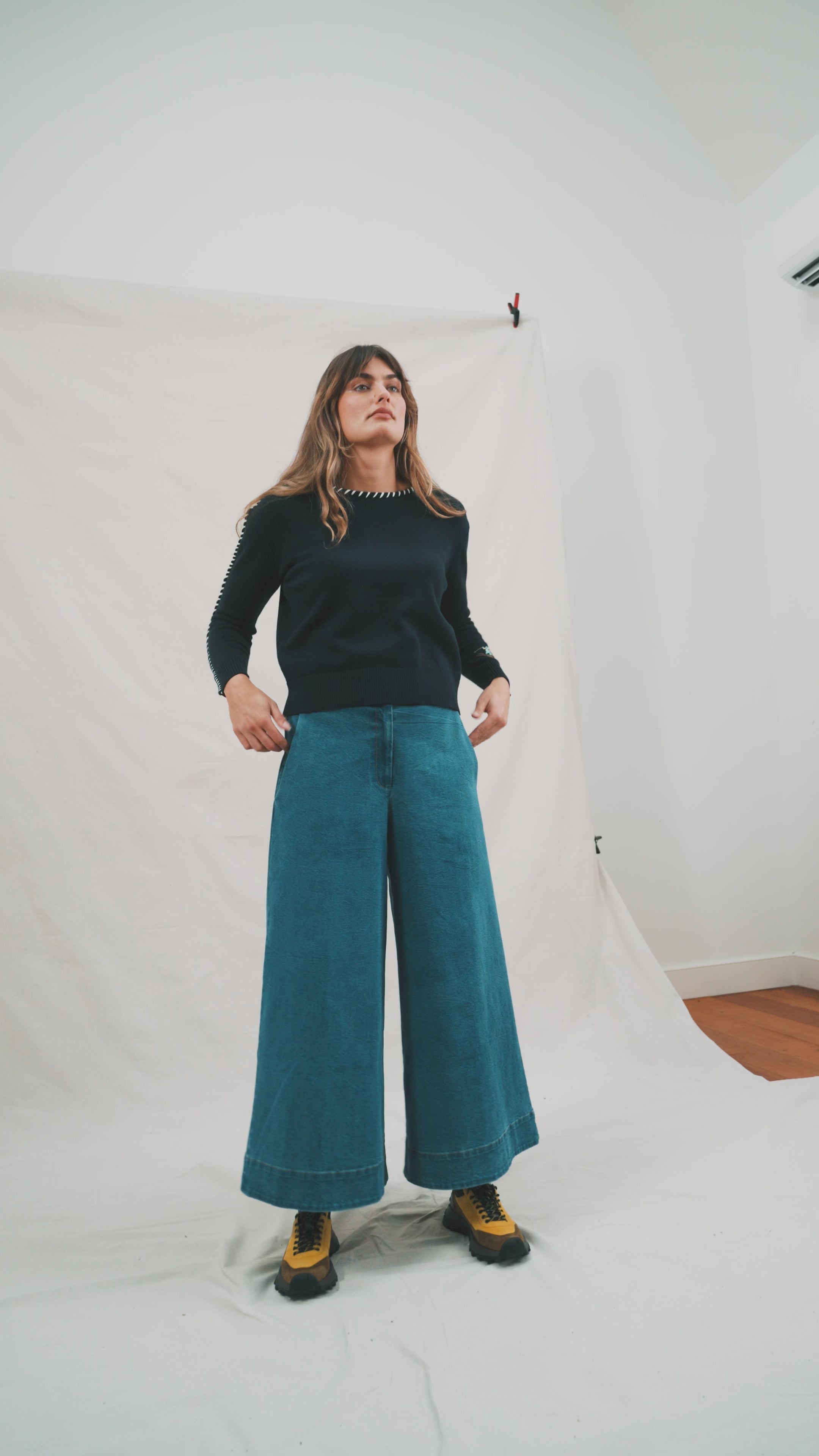 Load video: JACKSON HOLE. Knit.